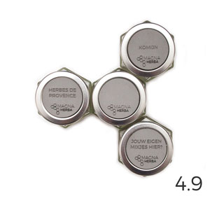 De 07 met RVS: 7 magnetische kruidenpotjes met RVS plaat